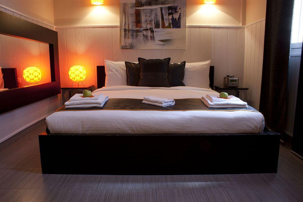 Hostal Oxum Madrid Chambre photo