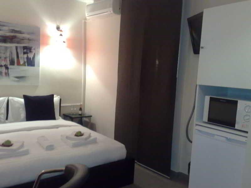 Hostal Oxum Madrid Chambre photo