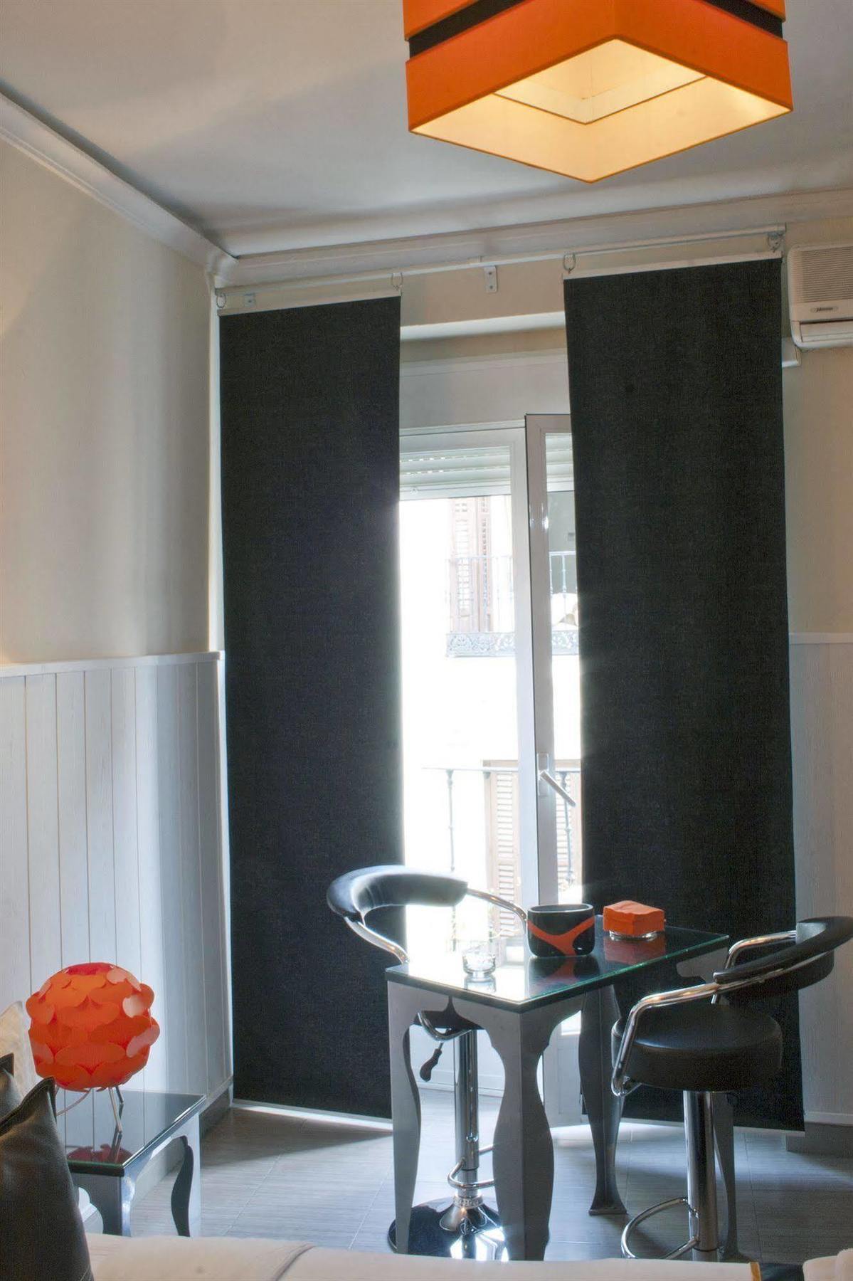 Hostal Oxum Madrid Extérieur photo