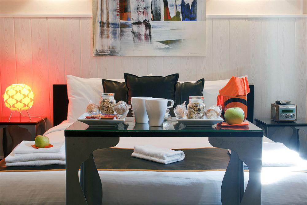 Hostal Oxum Madrid Chambre photo