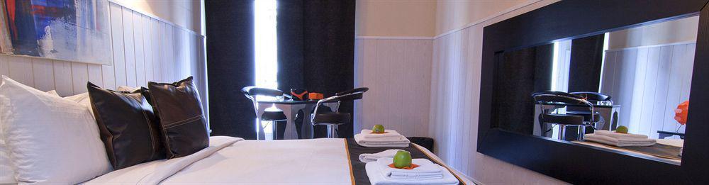 Hostal Oxum Madrid Extérieur photo